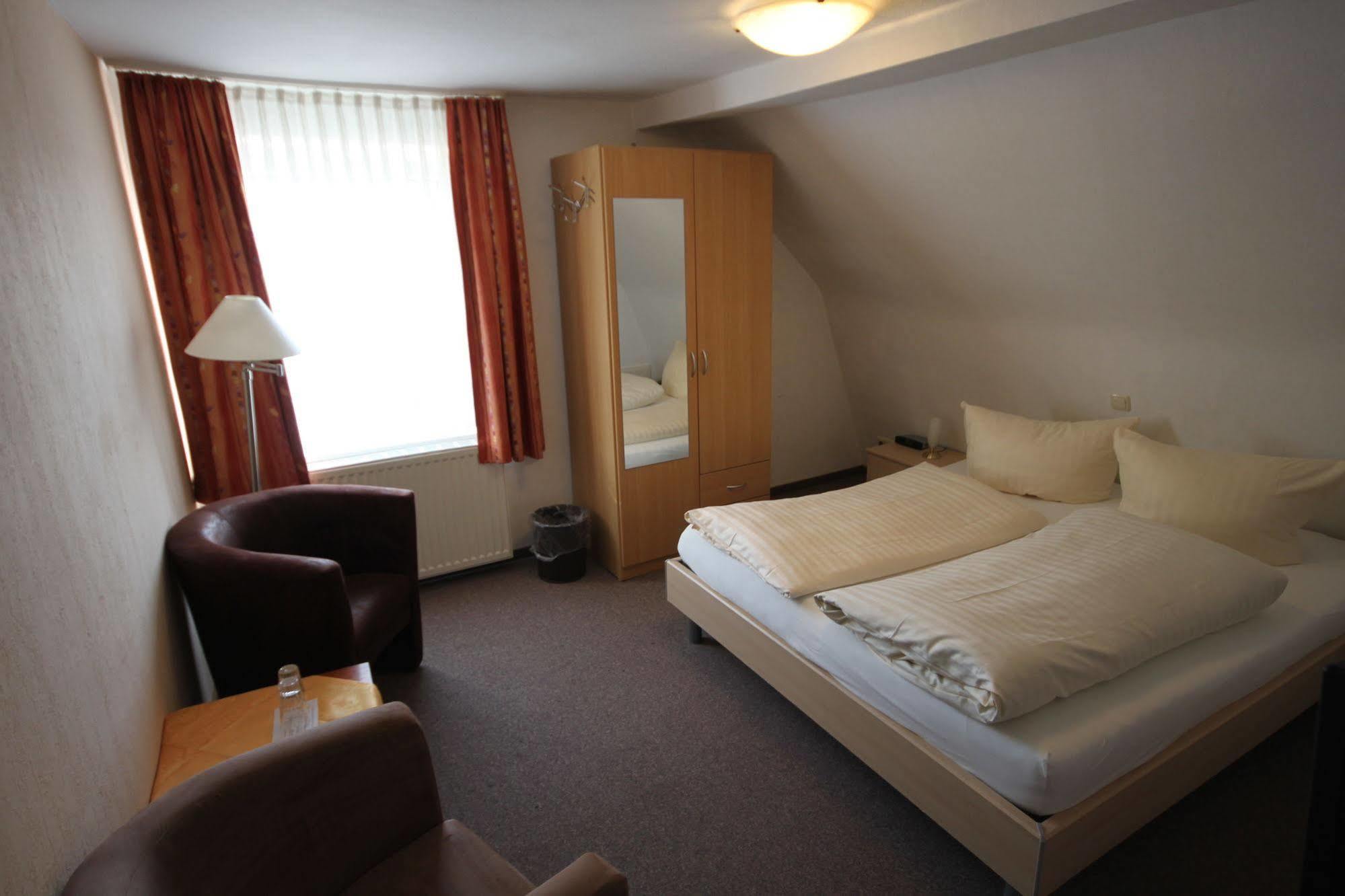 Haus Steinmeyer Hotel Бад Пирмонт Екстериор снимка
